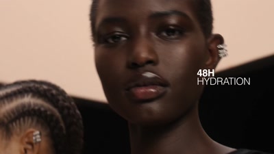 Vidéo (ENG) - FILM - GIVENCHY GLOW SERUM SPHERES 