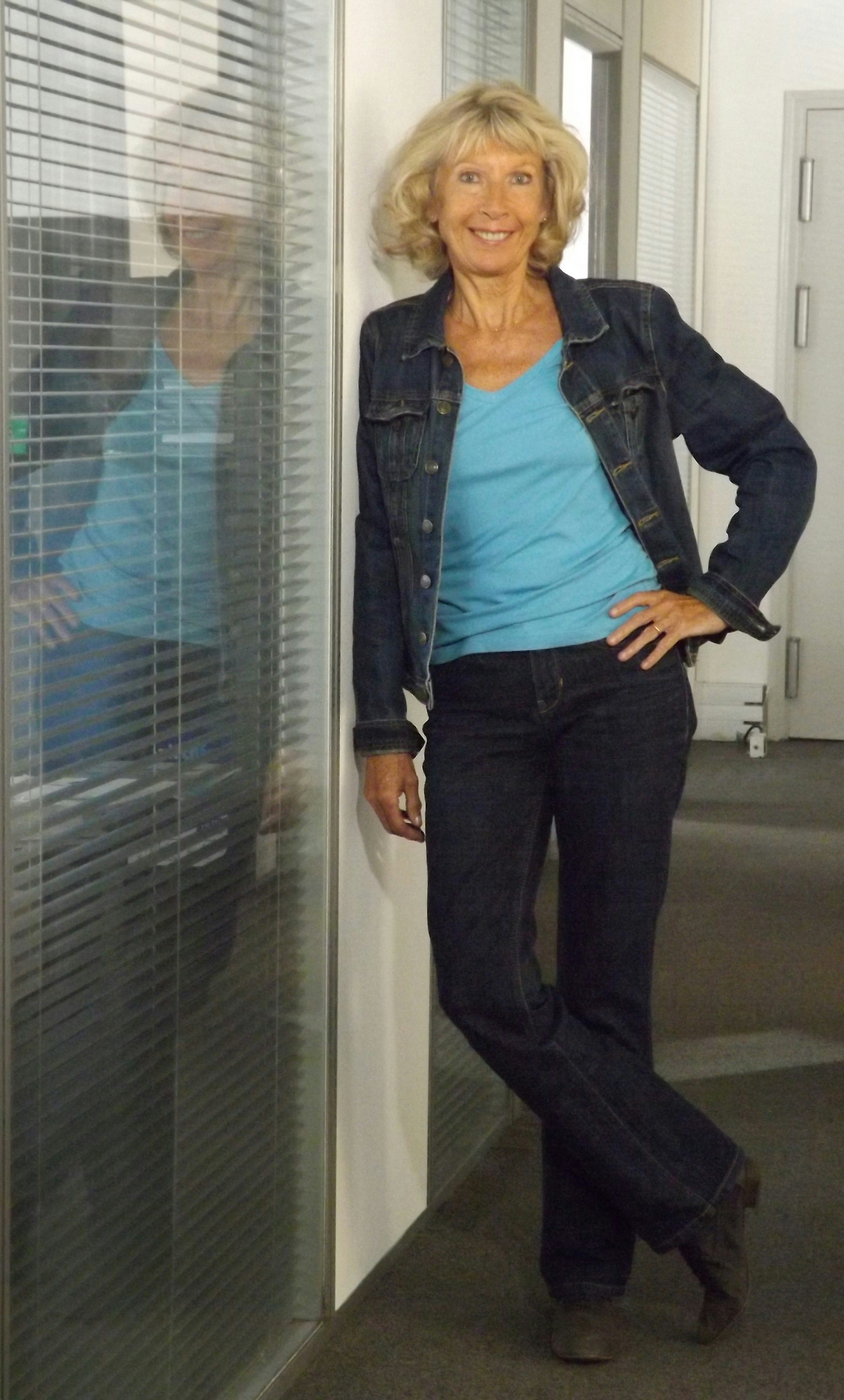 Image Colette MARIE photo pied.jpg