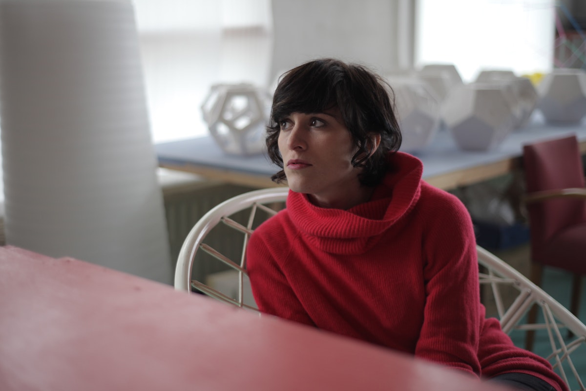 Image Flora Thomas profil rose