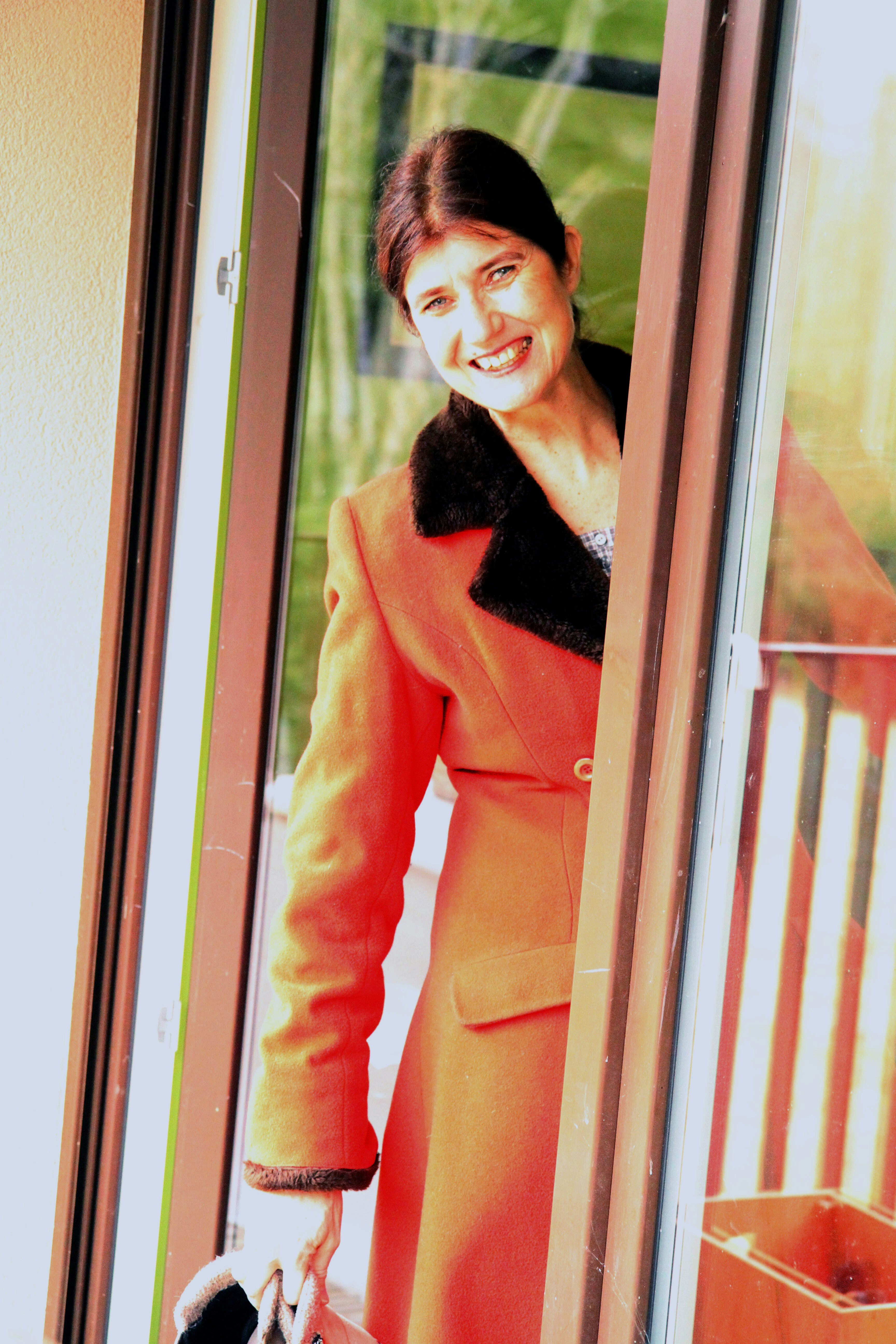 Image Henriette Torrentà à la fenêtre -