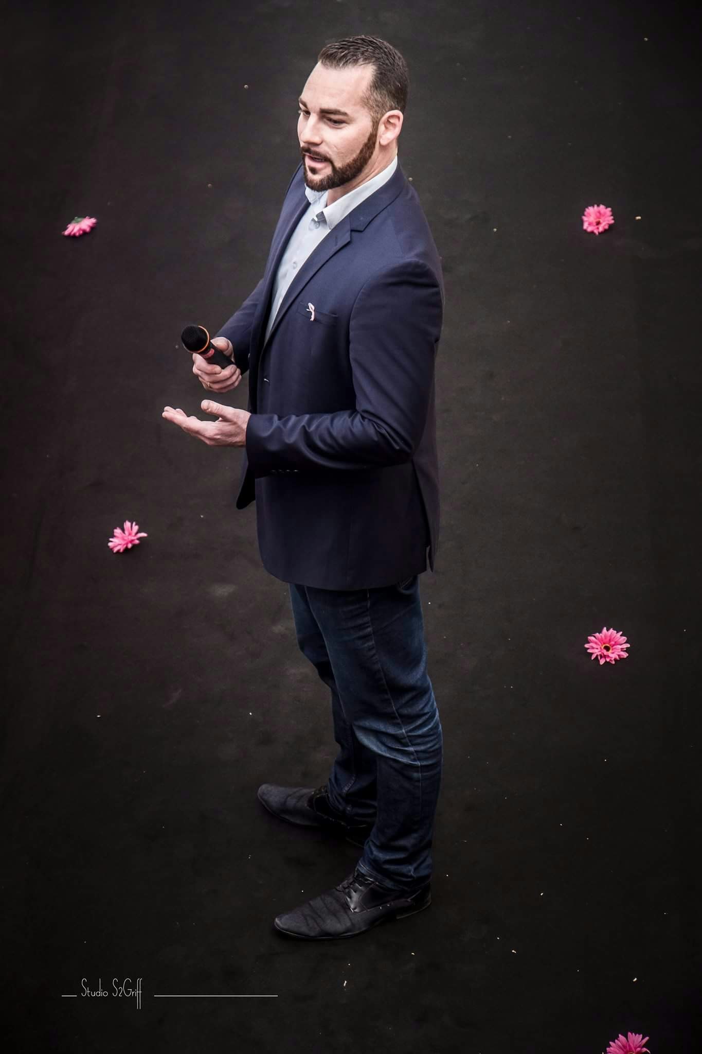 Image Animateur - Défilé Octobre rose 