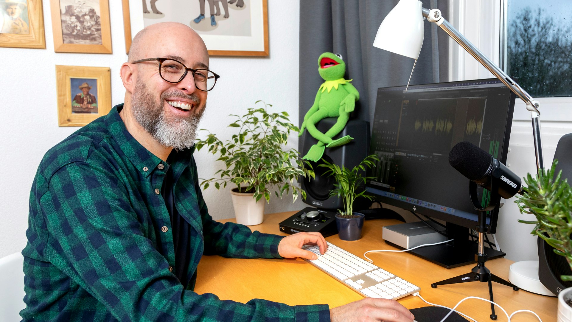 Image editing a native Dutch narration recording