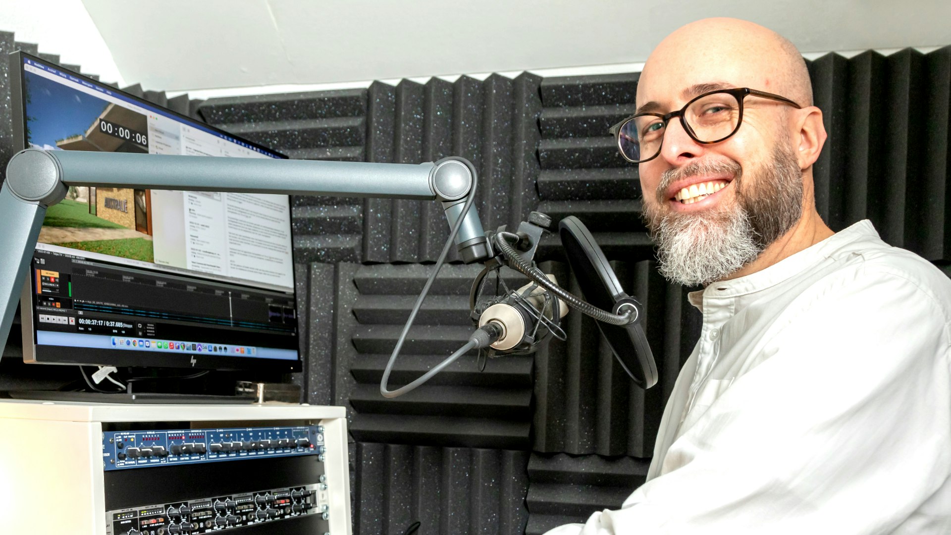 Image recording voiceovers in my professional home studio