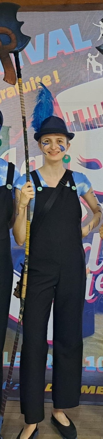 Image Photo en pied en théâtre de rue