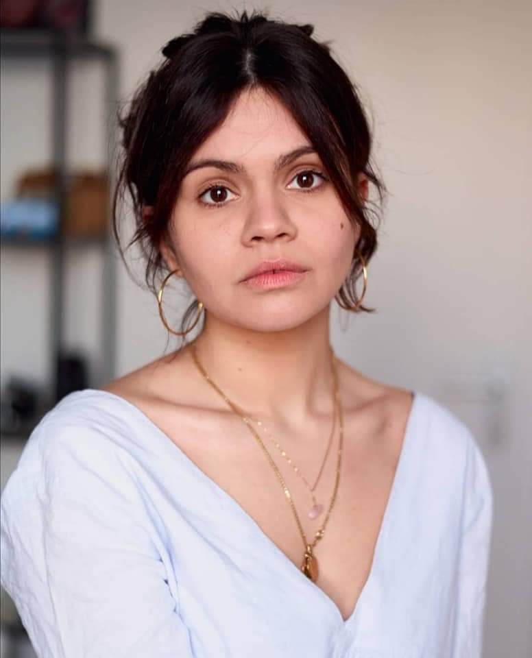 Image Leïla Loyer Sérieuse