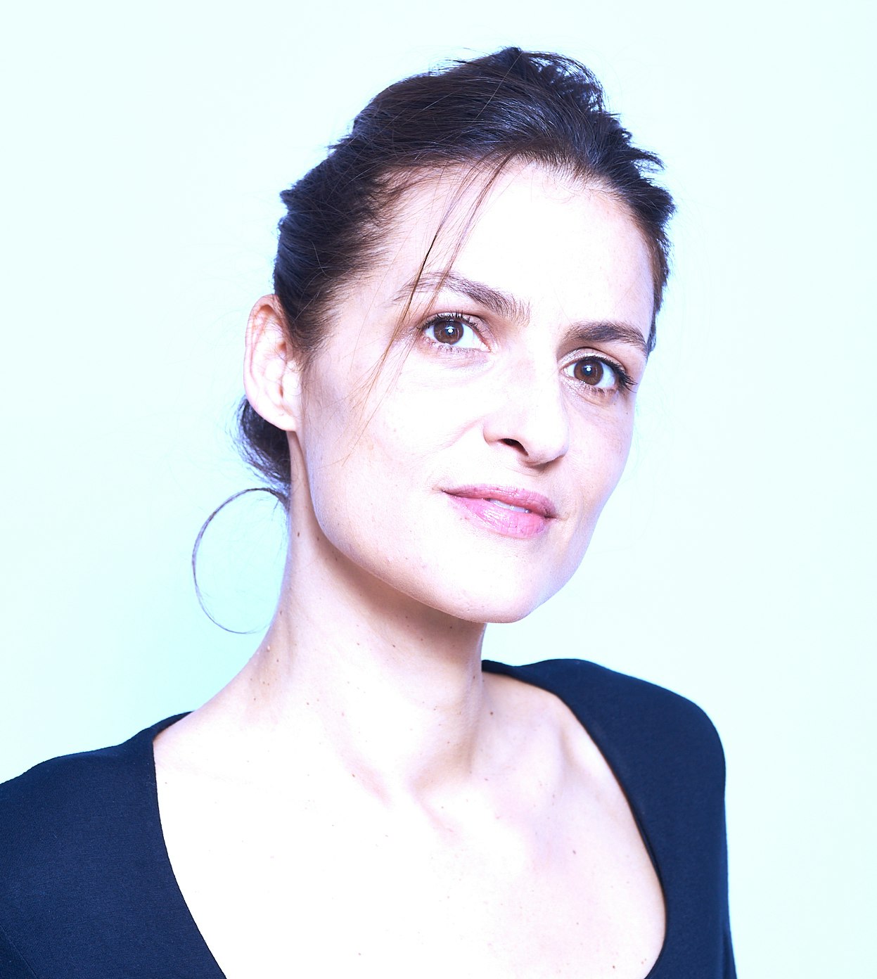 Image Bera comédienne voix-off / voix chantée