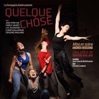 Image "Quelque Chose" une pièce de Capucine Maillard mise en scène par Andréa Bescond (Molière 2016 du meilleur Seul en scène) - crédit photo Philippe Denis