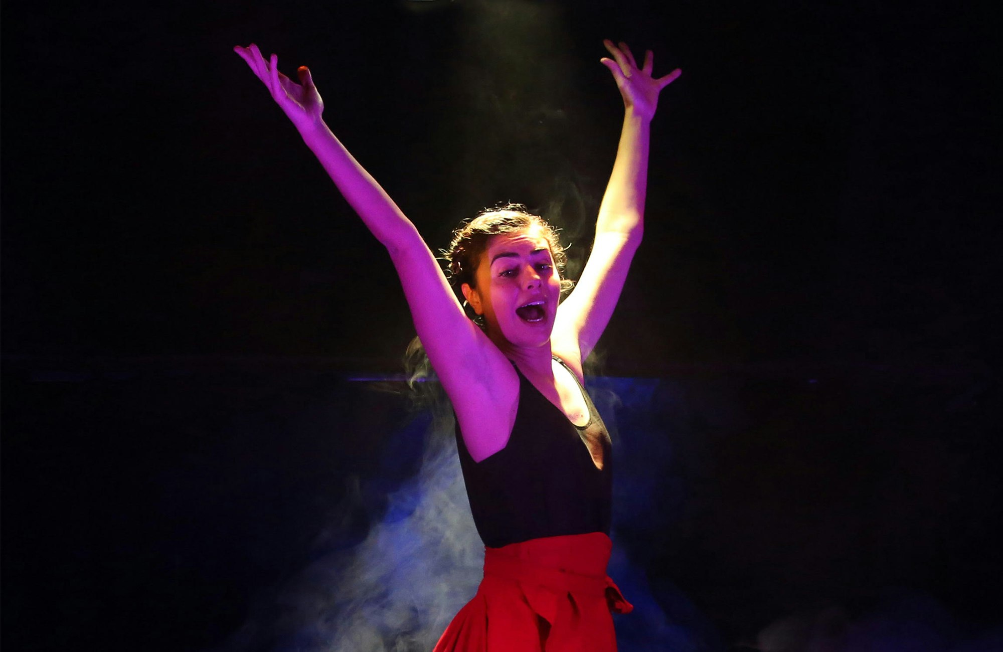 Image eva-rami-syma-news-theatre-huchette-tes-toi-comedienne-syma-news-paris-florence-yeremian