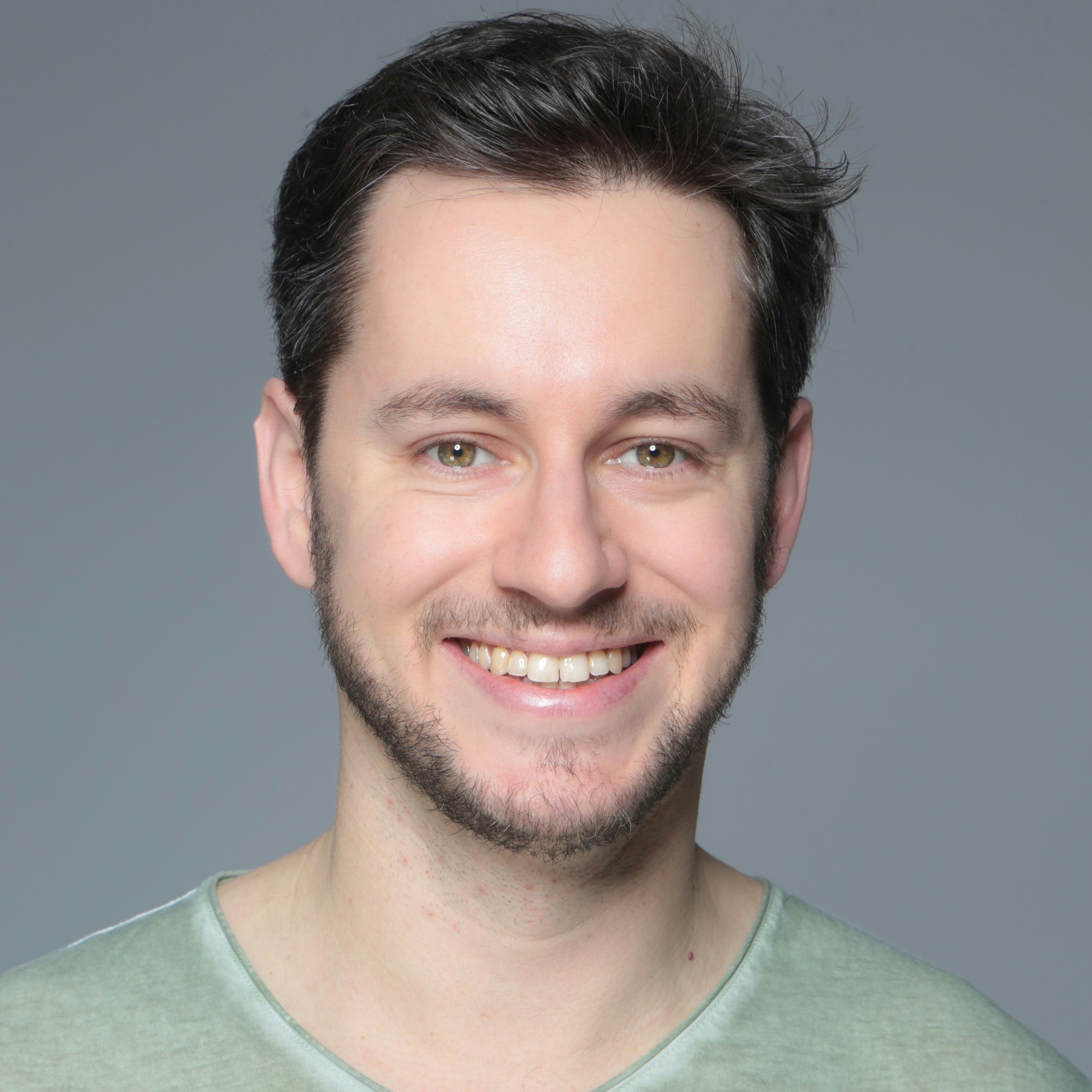 Image Florent Chako portrait by Félix the Cast