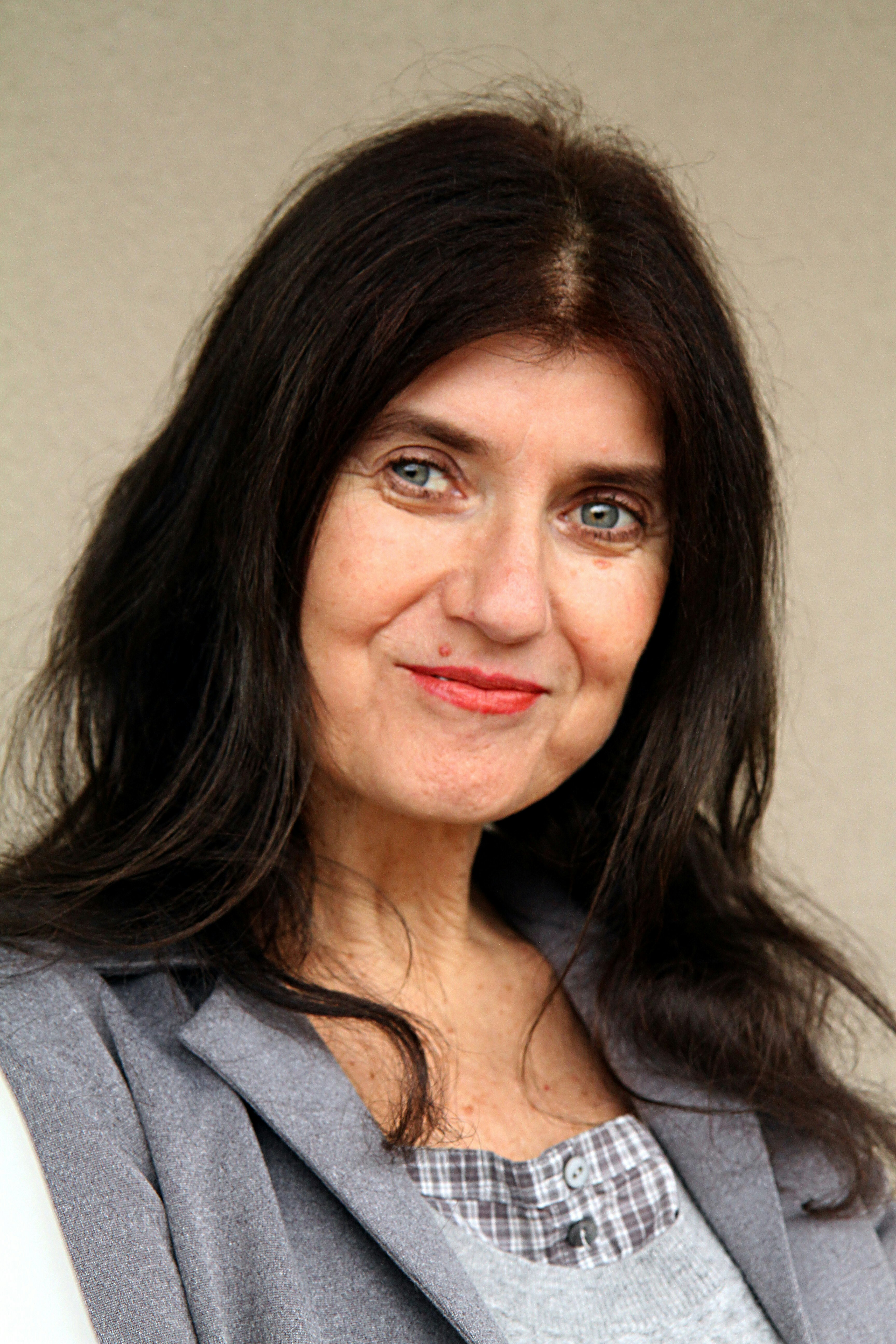 Image Henriette Torrentà portrait cheveux longs