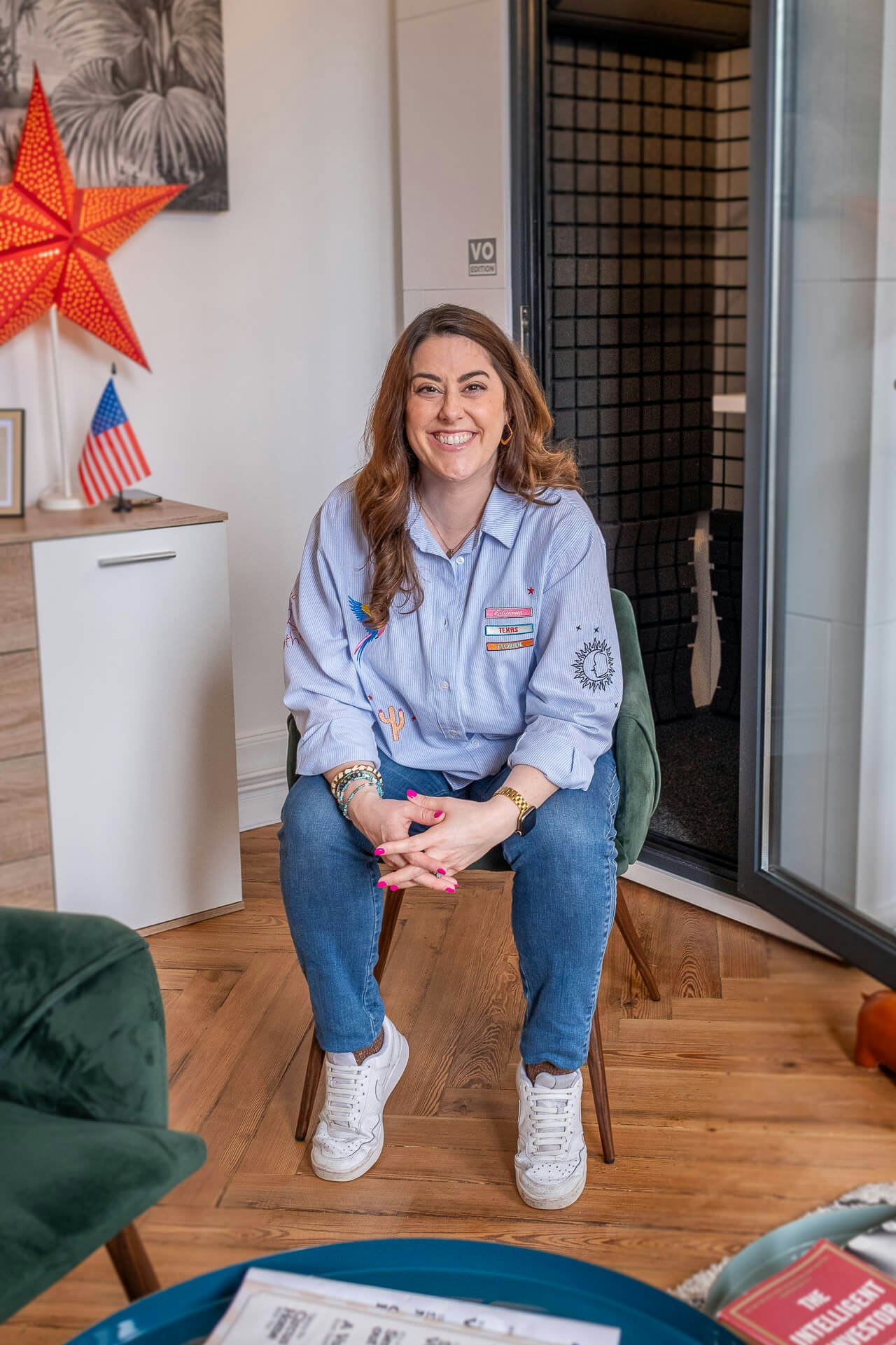 Image Stephanie Matard - american voice over - EN-US Studio